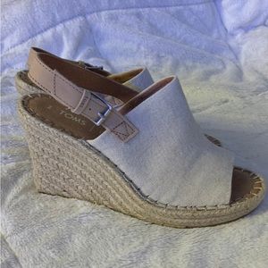 Womens TOMS wedge espadrille sandals size 8 NWT